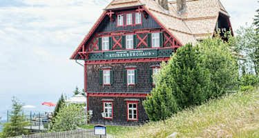 Bei der Einweihungsfeier – das Stubenberghaus