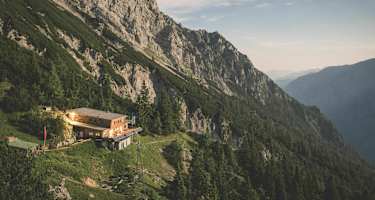 Das Buchsteinhaus an der Südseite des Buchsteinstockes