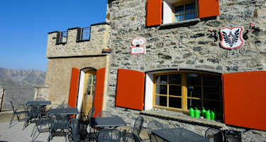 Einladend – die Terrasse auf der Garibaldihütte