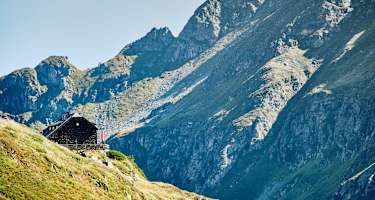 Die Ignaz-Mattis-Hütte liegt in den Schladminger Tauern.