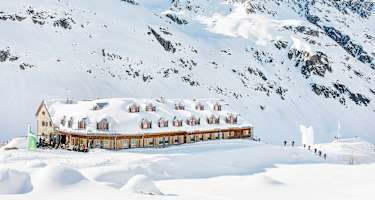 Die Jamtalhütte im Winter