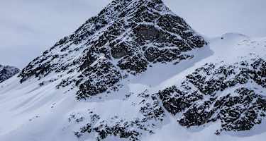 Jenatschhütte im Winter