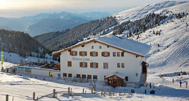 Die Meraner Hütte ist auch im Winter ein beliebtes Ausflugsziel.