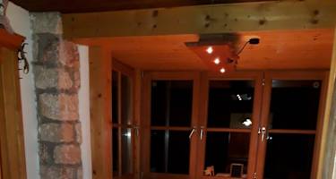 Idyllisch ist die Gaststube der Neuen Traunsteiner Hütte