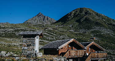 Lasörlinghütte befindet sich im Mullitztal in der Lasörlinggruppe im Osten Tirols