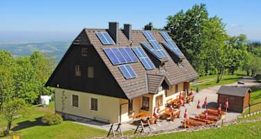 Schöpfl-Schutzhaus im Sommer