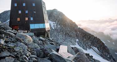 Die Schwarzensteinhütte