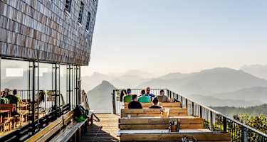 Terrasse auf dem Traunsteinhaus