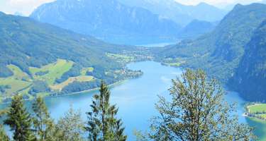 Blick auf den Mondsee und Attersee