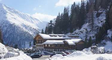 Ausgangspunkt ist der Parkplatz beim Lucknerhaus (1.918 m).
