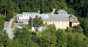 Die Herrenhäuser im Halltal