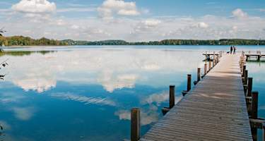 Steg beim Badegelände Oberndorf