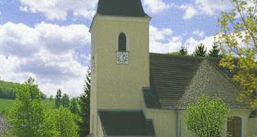 Der kurzweilige Zugang zum Gaisstein, der im reizenden Dorf Furth beginnt, leitet durch Wiesen und Wälder auf eine Höhe, die Kenner zumindest einmal, Fans sogar mehrmals im Jahr besuchen.