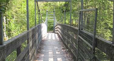 Steg über die Traun