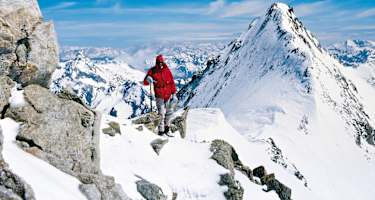 Blick vom Vorgipfel auf den Hauptgipfel des Mont Blanc de Cheilon.