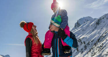 Toxischer Kratersee des Ijen-Vulkans