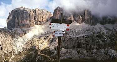 Auf der Pordoi Scharte