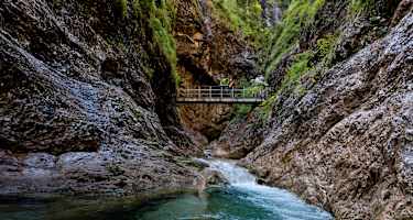 Wanderung durch die Almbachklamm nach Ettenberg