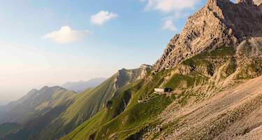 Das Waltenberger Haus am Fuße von Mädelegabel und Trettachspitze