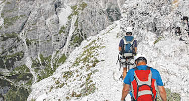 Am Salvezzaband beginnt der Alpinisteig.