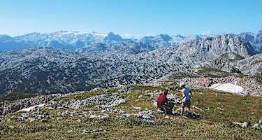 Auf dem Schneibstein; hinten links die Übergossene Alm.