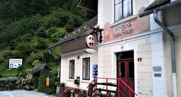 bei Bus- oder Taxientscheidung - Start zur 7. Etappe beim Gh. Kanonier