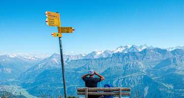 Aussichtsbank auf dem Brienzer Rothorn