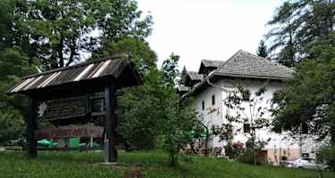 Dom Pristava v Javorniškem Rovtu