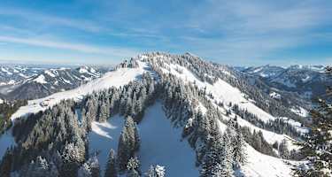 Blick von Südwesten (Falken) auf den Eineguntkopf. Links die große Falkenhütte.