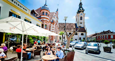 Hartberg Hauptplatz mit Stadtpfarrkirche