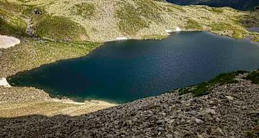 Der Kapuzinersee auf der 7. Etappe der Südroute „Vom Gletscher zum Wein“