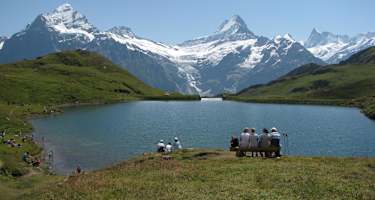 Rast am Bachalpsee mit grandioser Kulisse der Berner Alpen