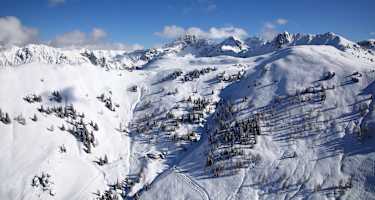 Der Loosbühel mit der Loosbühelalm von oben