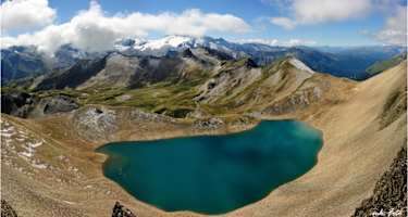 Der Junssee mit dem Olperer im Hintergrund