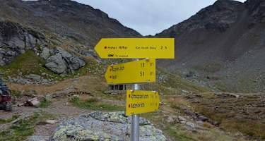 Beschilderung mit der Bezeichnung „Karl-Handl-Steig“