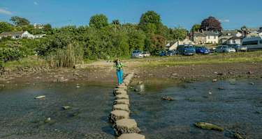 Die Flußüberquerung zu Beginn der Wanderung.