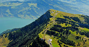 Sagenhafte Tiefblicke auf der Rigi Gratwanderung