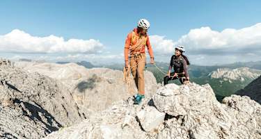 Gut ausgerüstet über die Klettersteigrunde am Rosengarten