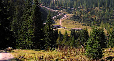Die Ehrwalder Sonnenspitze von der Seebenalm aus gesehen.