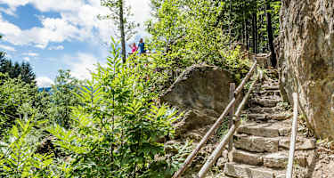 Die Aussichtplattform am Schenner Waalweg