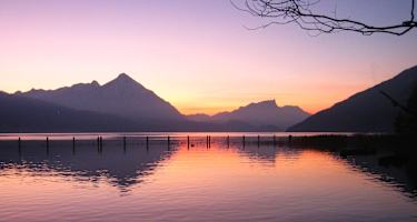 Traumhaftes Abendpanorama am Thunersee