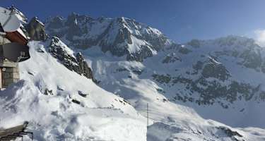 Ausblick von der Albert-Heim-Hütte