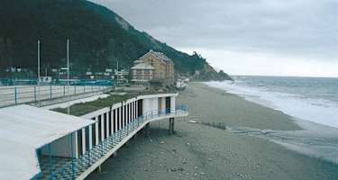 Seltenes Bild: Im Winter hat man in Deiva Marina den Strand für sich alleine. 