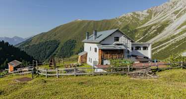 Die Adolf-Pichler-Hütte