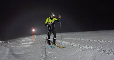 Aufstieg auf der Nacht-Skitouren Piste Furt-Mugghütte