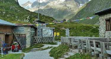 Blick von der Franz-Senn-Hütte in den Talschluss