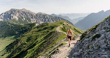 Auf der ersten Etappe der Route 66 in Liechtenstein wandert man über den Fürstin-Gina-Weg
