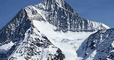 Die schöne Felskulisse des Bietschhorn