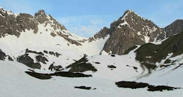 Der Muggengrat im späten Frühjahr