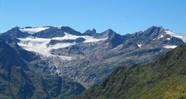 Blick auf Zuckerhütl und Wilden Freiger